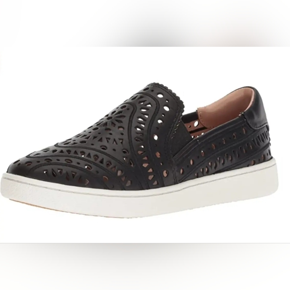 UGG - Women's Cas Perf Slip On Sneaker - BLACK - 6 - Picture 1 of 9